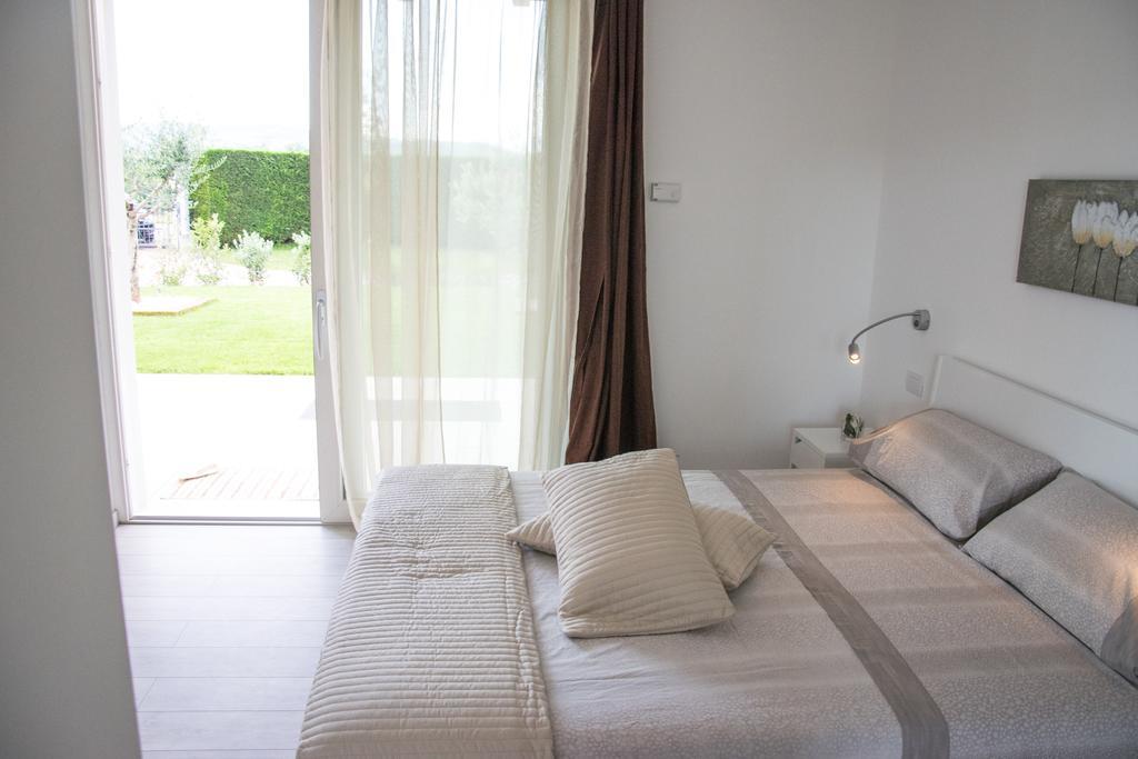 Agriturismo La Torretta بيسكانتينا الغرفة الصورة